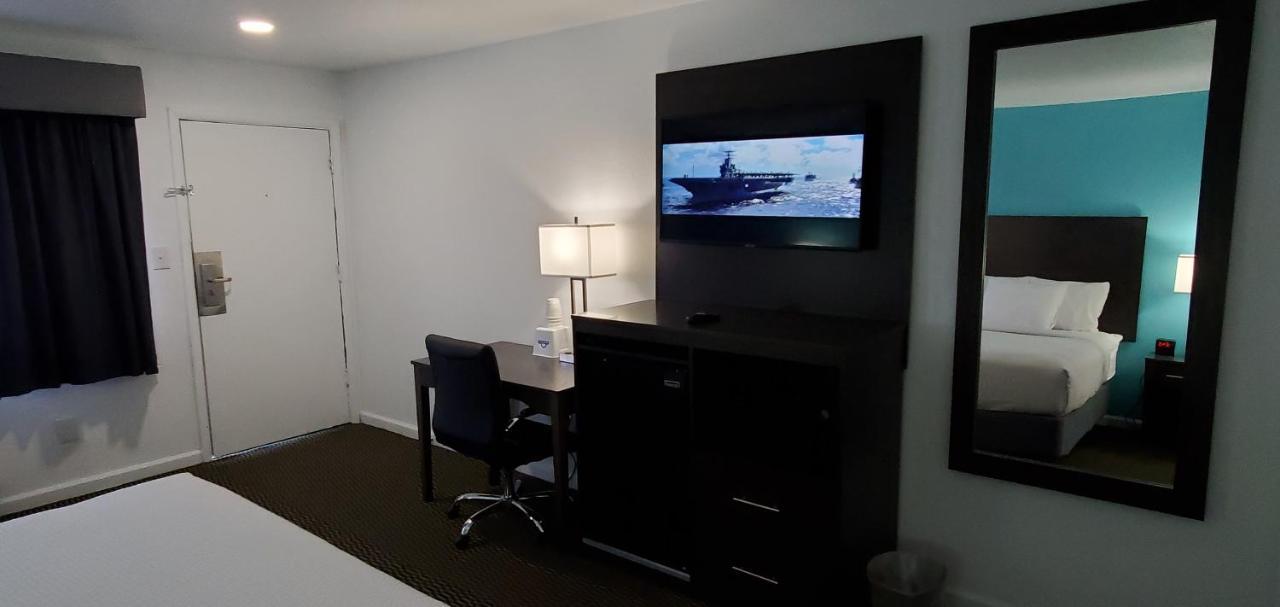 Travelodge By Wyndham Livonia Canton Novi Detroit Area ภายนอก รูปภาพ