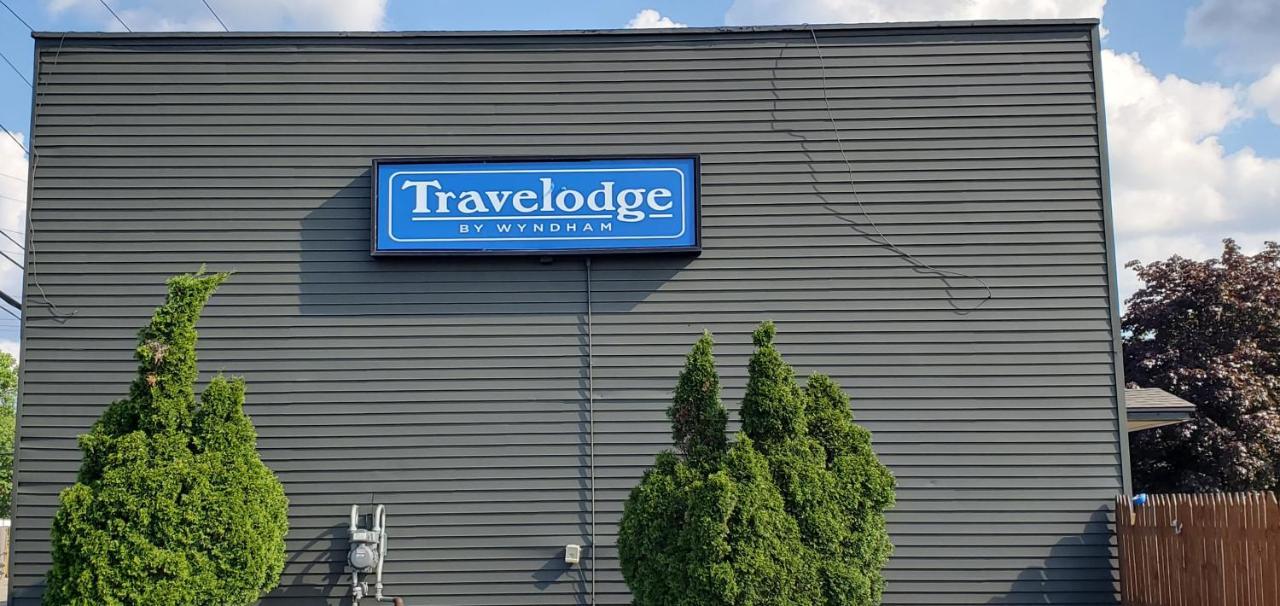 Travelodge By Wyndham Livonia Canton Novi Detroit Area ภายนอก รูปภาพ